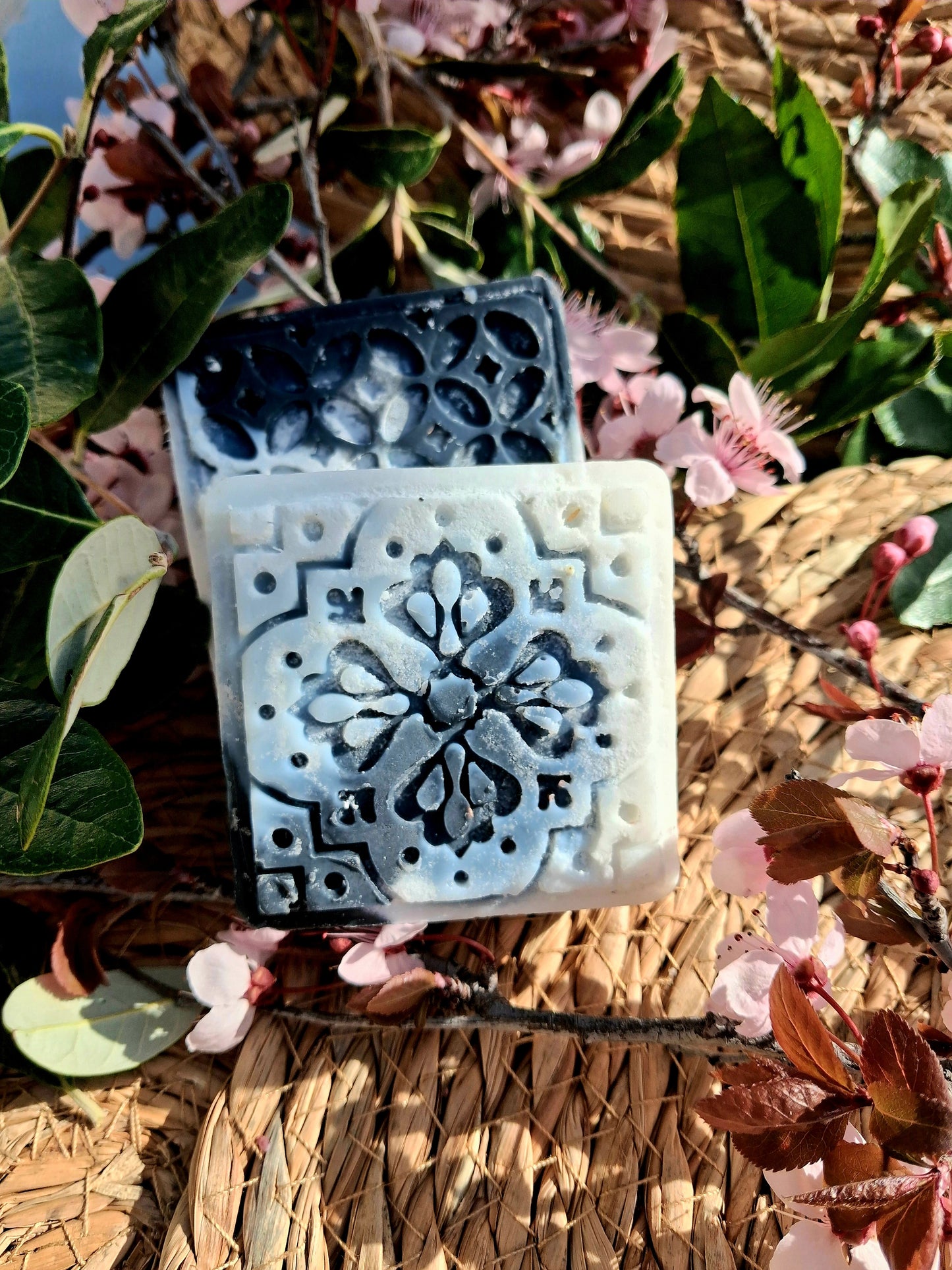 Savon au charbon actif
